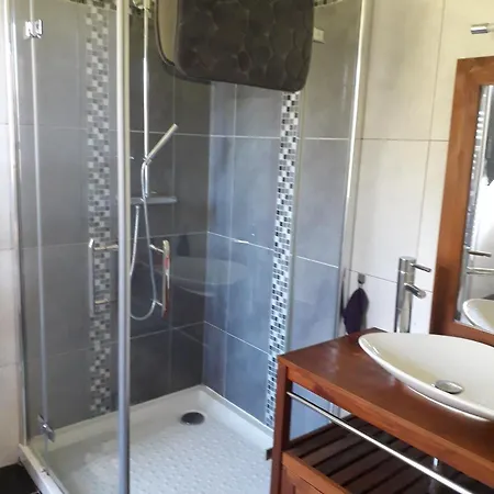 Logement Dans Une Maison Corse *